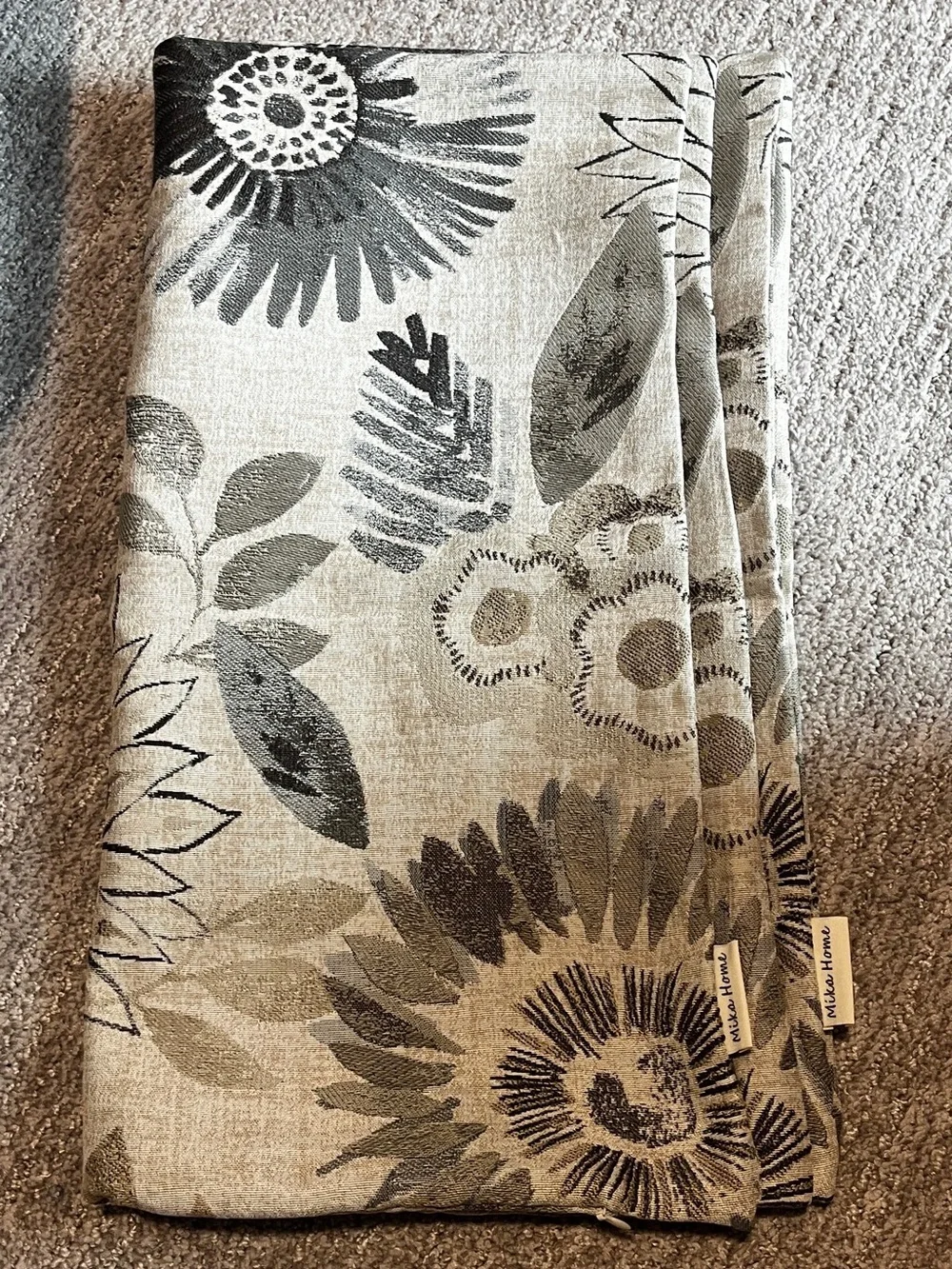 Pack Of 2 Decorative Throw Pillows Cases Cushion Cover ,20x20 (2) 1099/bb8-1